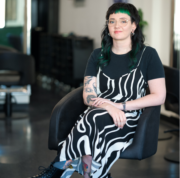 SHANNON DE COURCY Creative Stylist